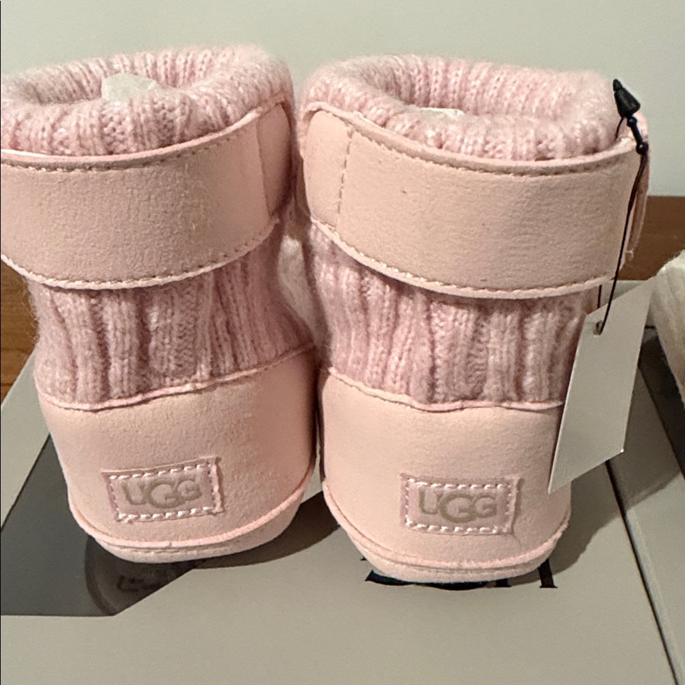 Ugg Skyler Boot Bundle - Picture 5 of 10
